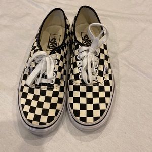 Vans lace front